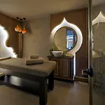 Romance Boutique Class Hotel